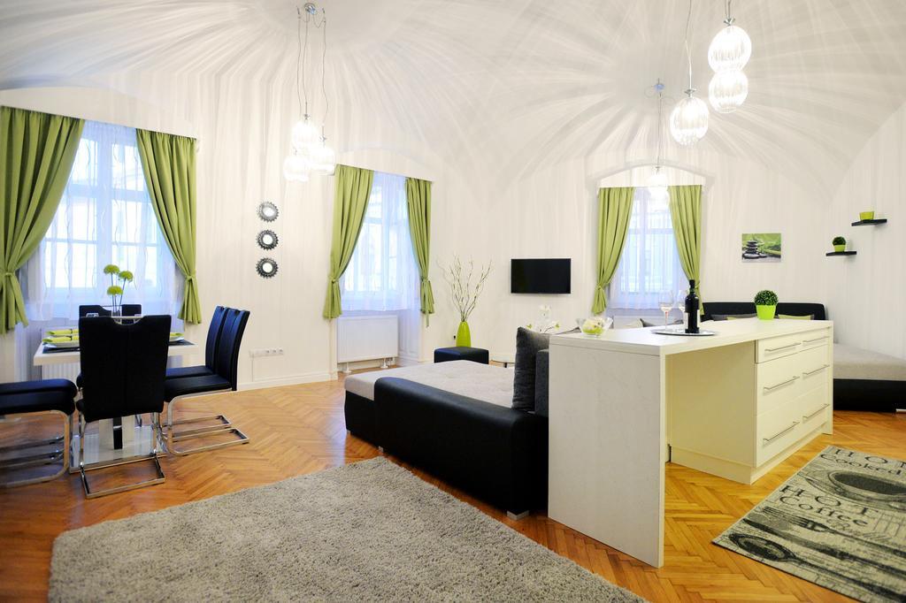 Varkapitany Apartman Eger Ngoại thất bức ảnh