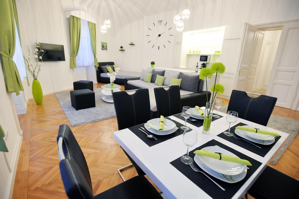 Varkapitany Apartman Eger Ngoại thất bức ảnh